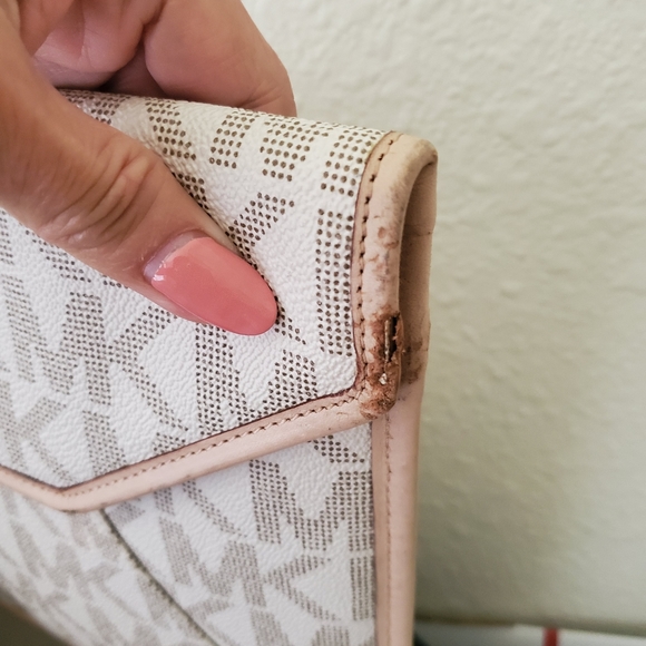 SALE Michael Kors 2pcs purse - Picture 7 of 7